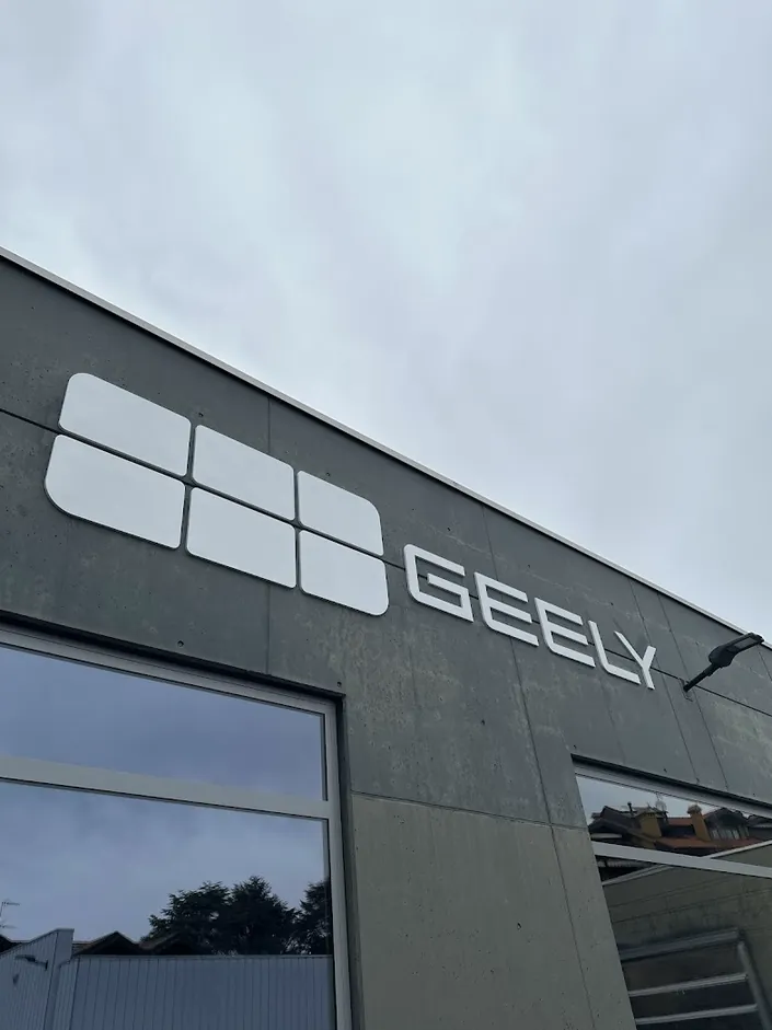 GEELY AUTOSALONE INTERNAZIONALE s.r.l. – VARESE