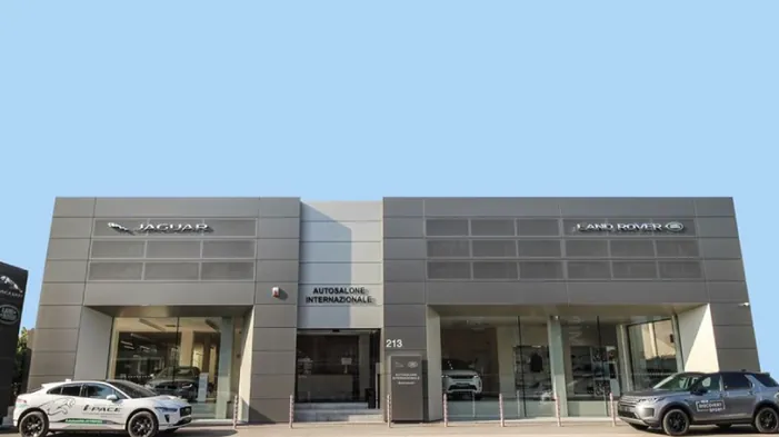 LAND ROVER – AUTOSALONE INTERNAZIONALE Srl – Varese