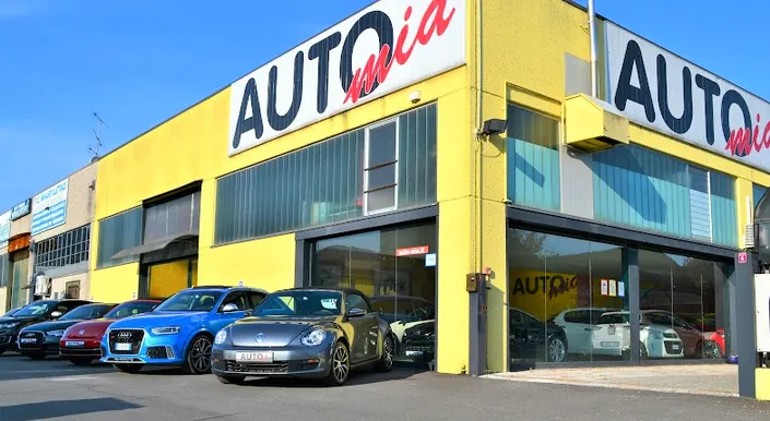 AUTO MIA