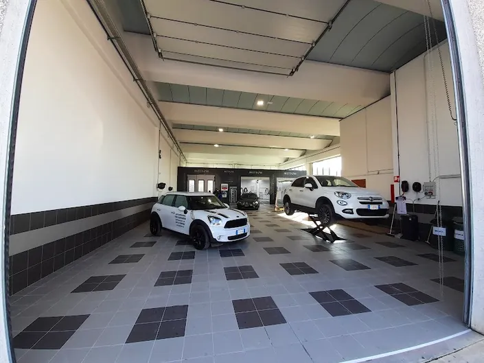 AUTOCARROZZERIA e OFFICINA VIGHI & ALESSANDRINI