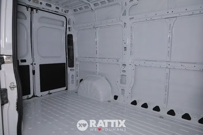 Rent Rattix – Noleggio auto, furgoni e pulmino 9 posti Barzago