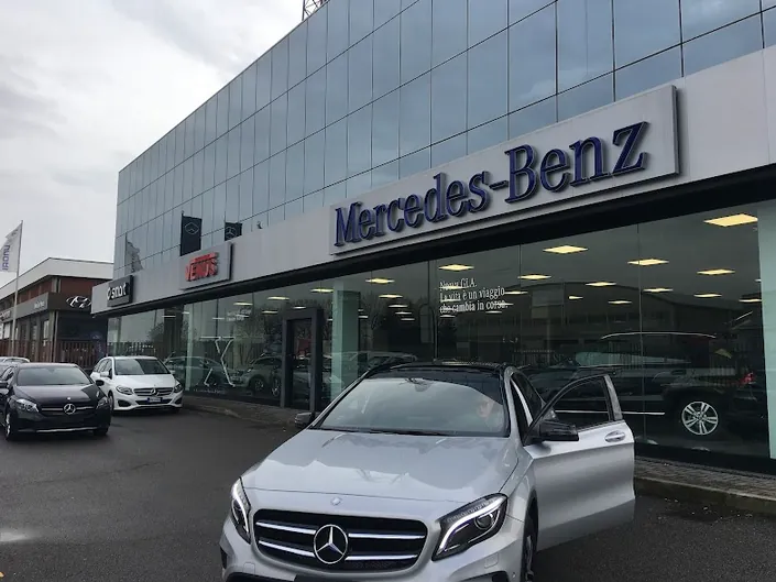 Venus | Mercedes-Benz / MG